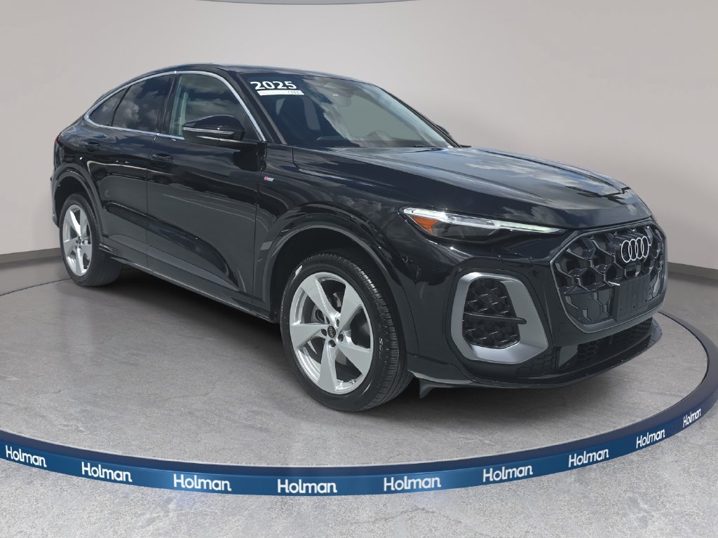 Used 2025 Audi Q5 Premium Plus w/ Premium Plus AWD/4WD image 3