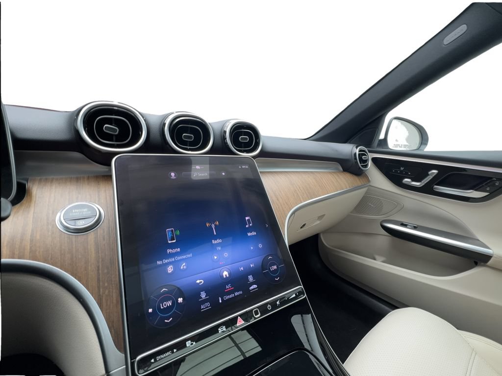 Used 2023 Mercedes-Benz C 300 Sedan image 39