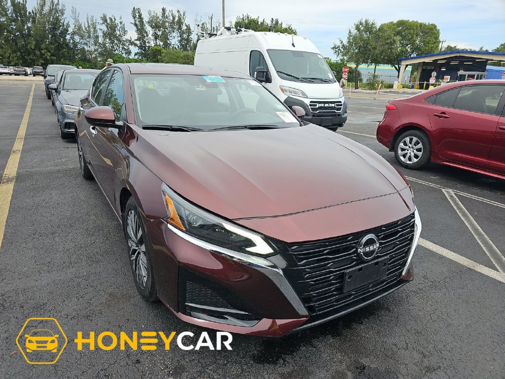 Used 2023 Nissan Altima 2.5 SV w/ SV Premium Package