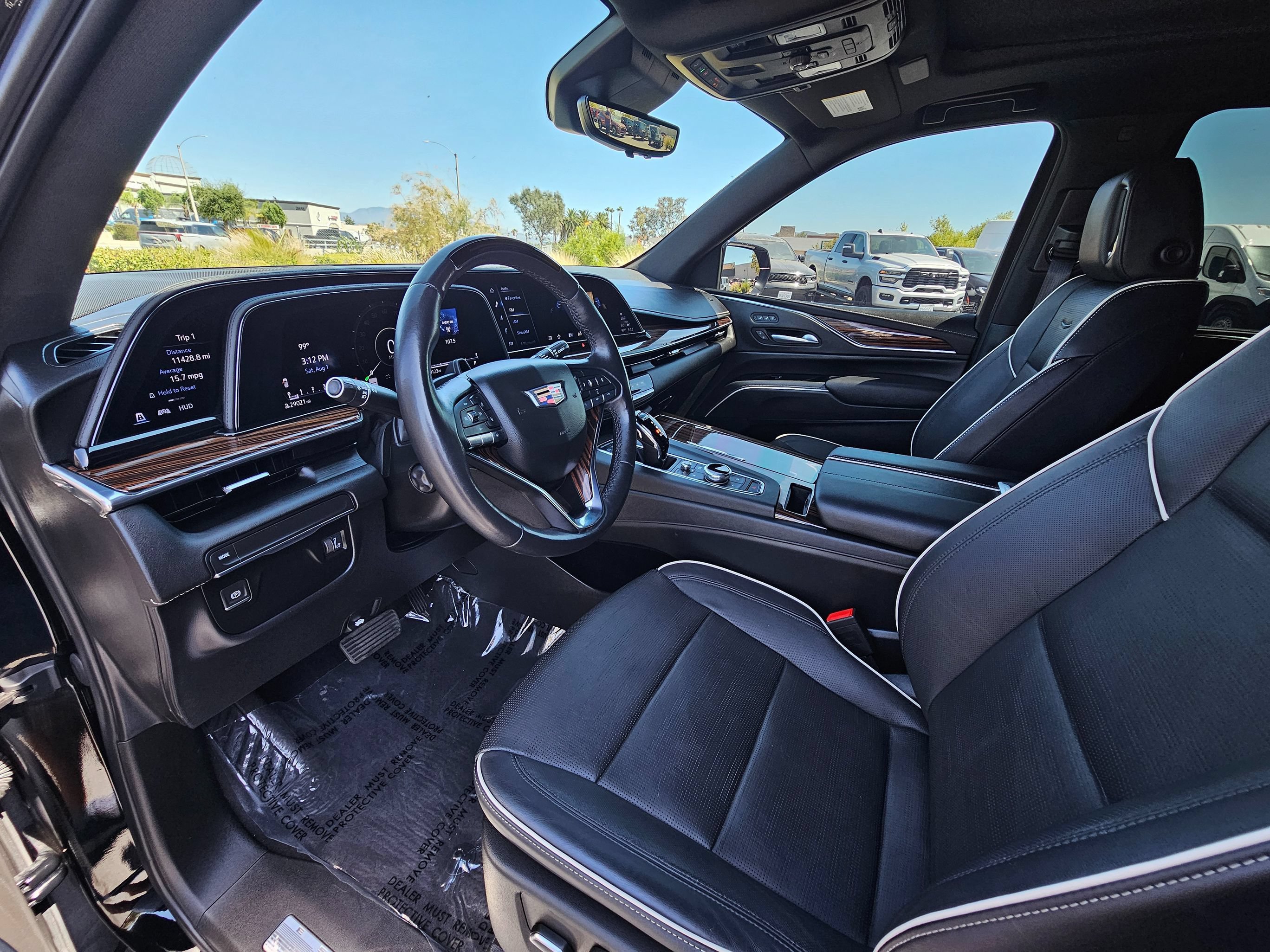 Used 2023 Cadillac Escalade Premium Luxury RWD image 23