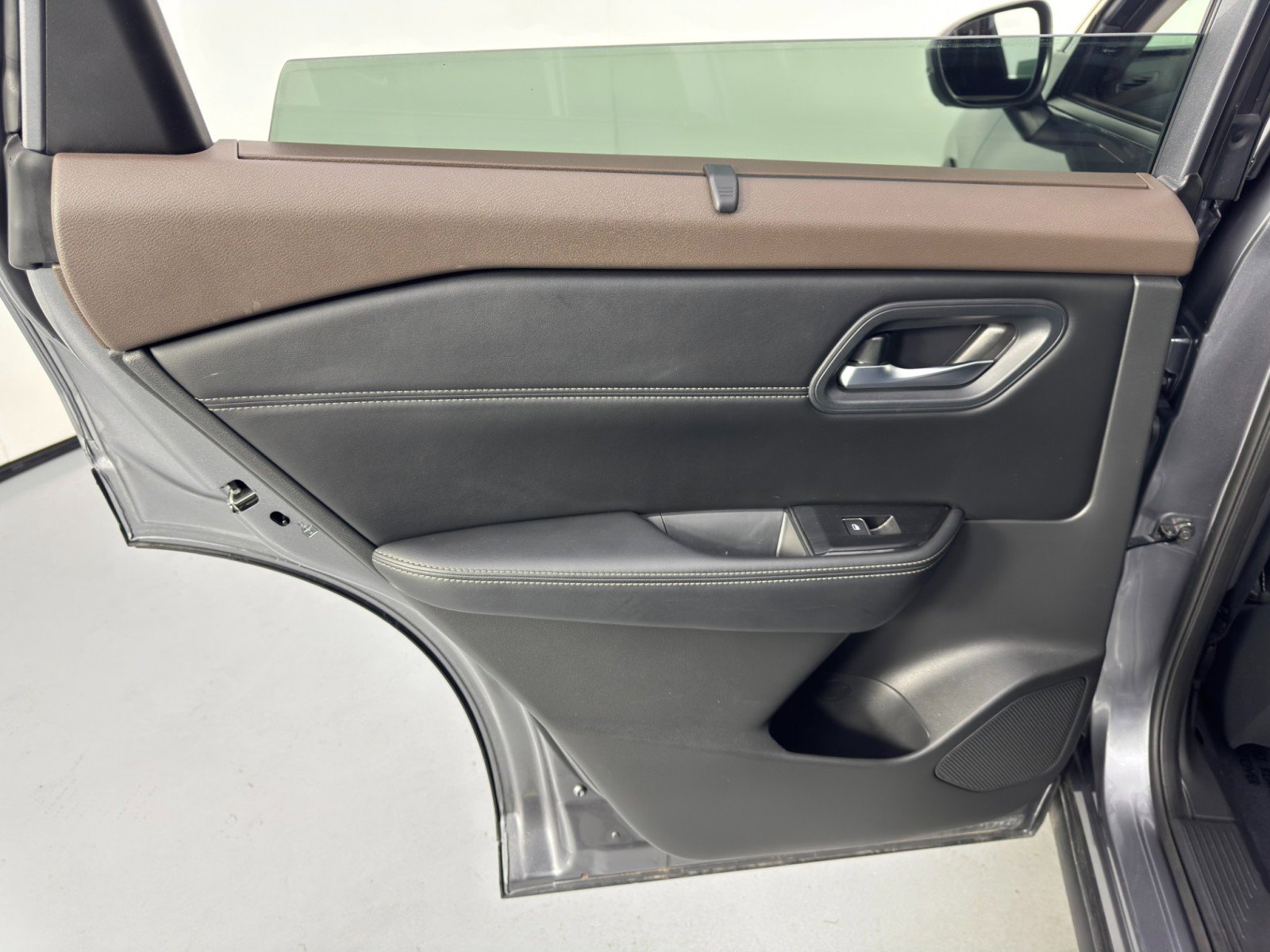 Used 2023 Nissan Rogue SL w/ SL Premium Package FWD image 40