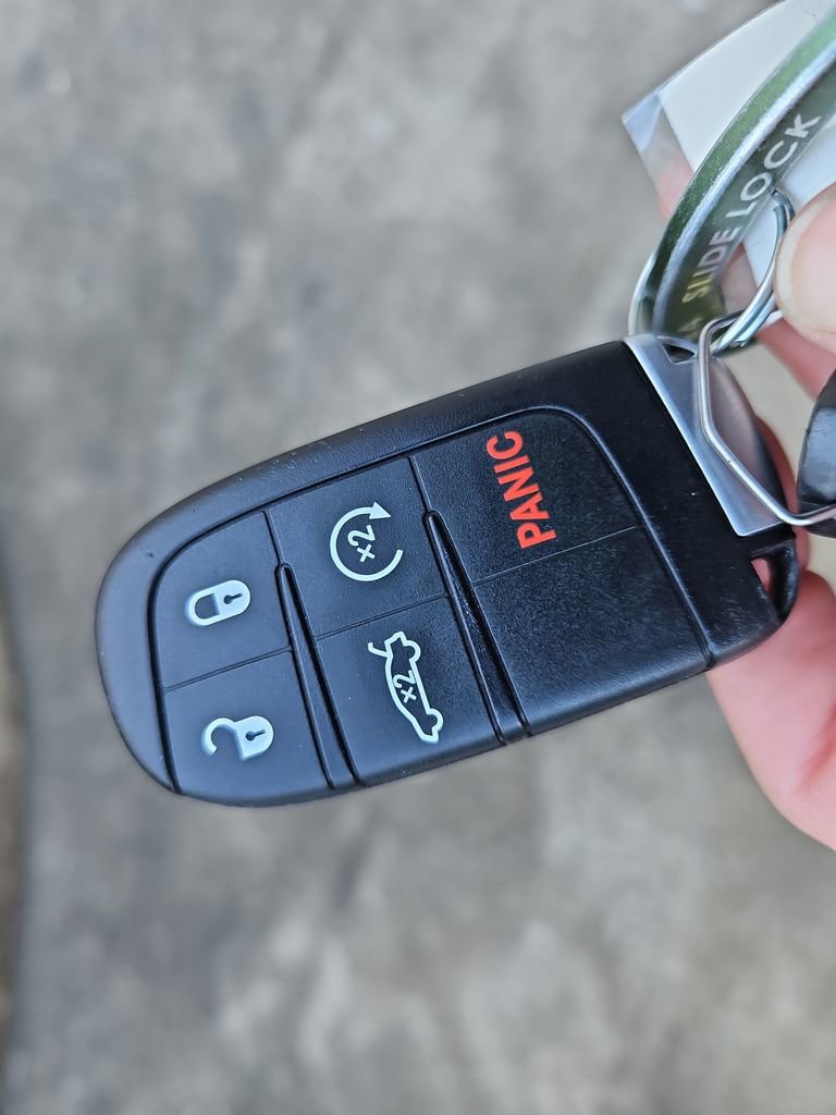 Used 2022 Dodge Challenger GT image 31