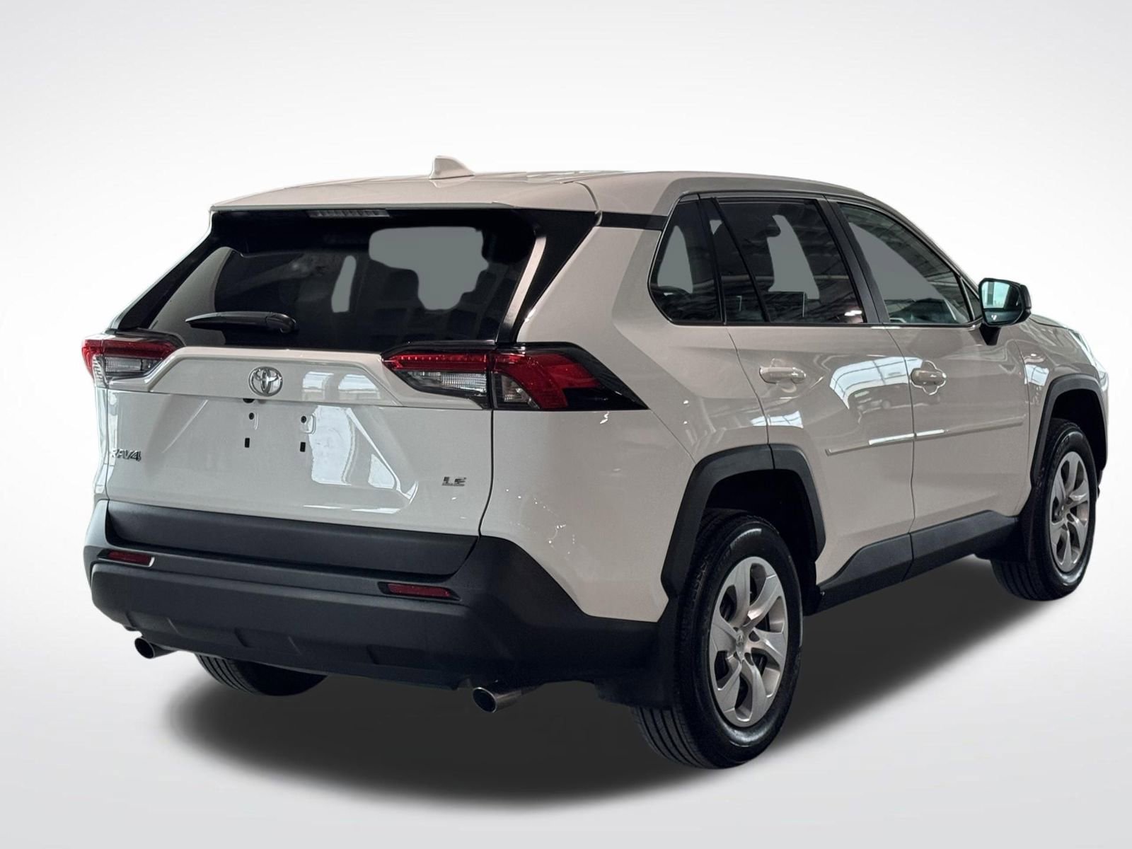 Used 2023 Toyota RAV4 LE image 10