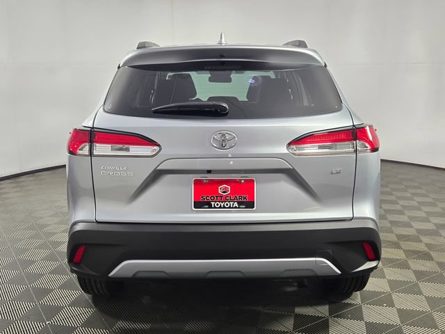 Used 2023 Toyota Corolla Cross LE FWD image 10