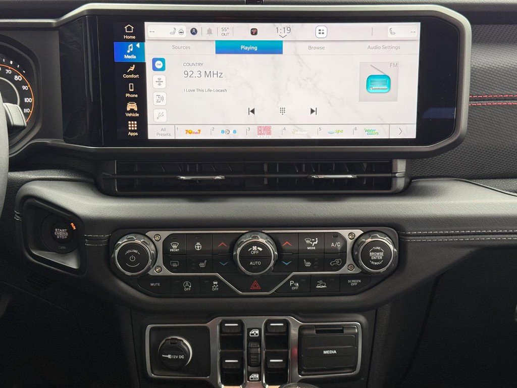 Used 2025 Jeep Wrangler Unlimited Rubicon w/ Safety Group image 13