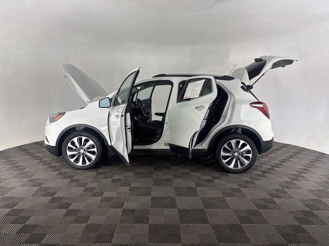 Used 2022 Buick Encore Preferred w/ Safety Package II image 9