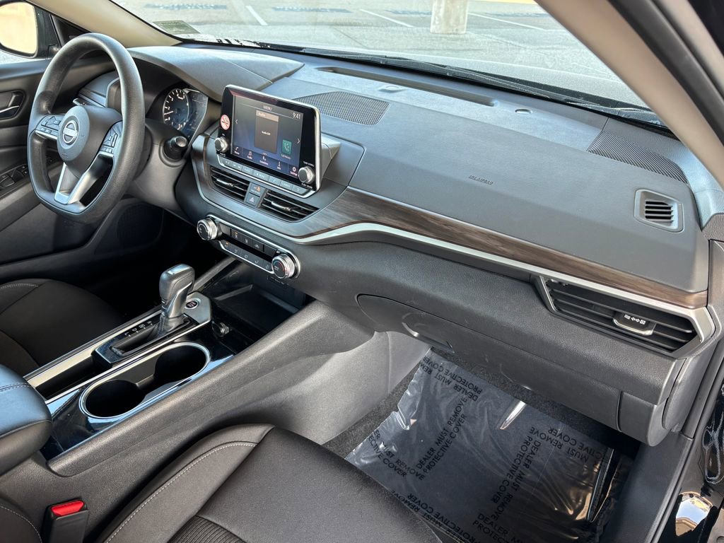 Used 2024 Nissan Altima 2.5 SV image 20