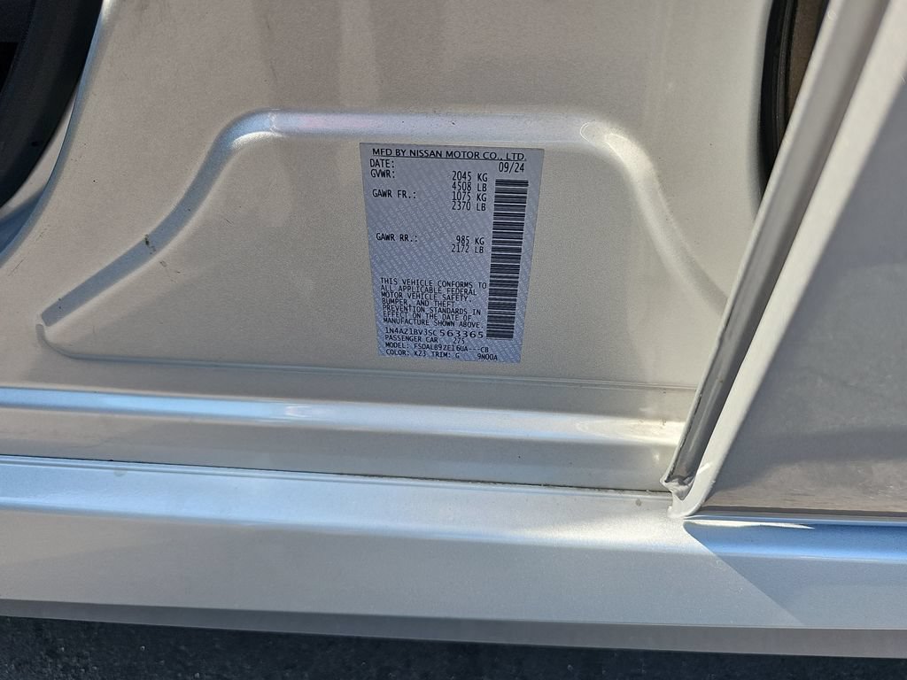 Used 2025 Nissan Leaf S FWD image 31
