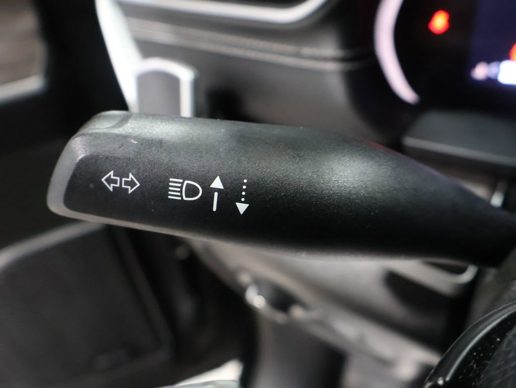 Used 2023 Jeep Grand Cherokee L Limited w/ Luxury Tech Group II image 42