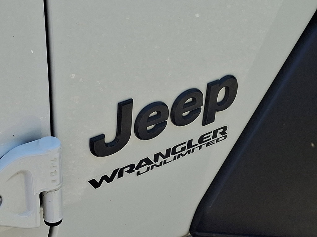 Used 2022 Jeep Wrangler Unlimited Sport AWD/4WD image 16