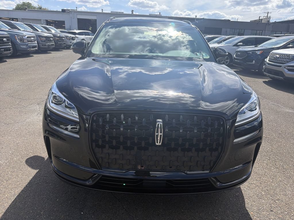 Certified 2025 Lincoln Corsair Reserve w/ Jet Appearance Package AWD/4WD image 9
