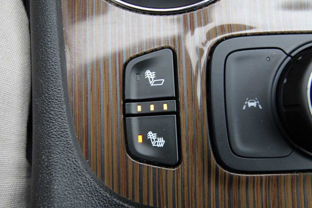 Used 2023 GMC Acadia SLE w/ Driver Convenience Package image 27