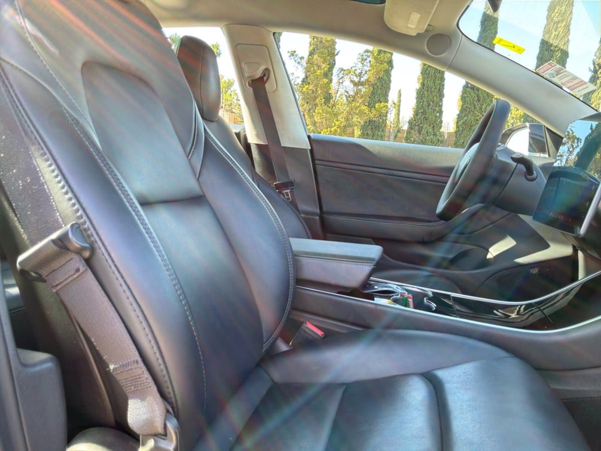 Used 2018 Tesla Model 3 Long Range RWD image 21