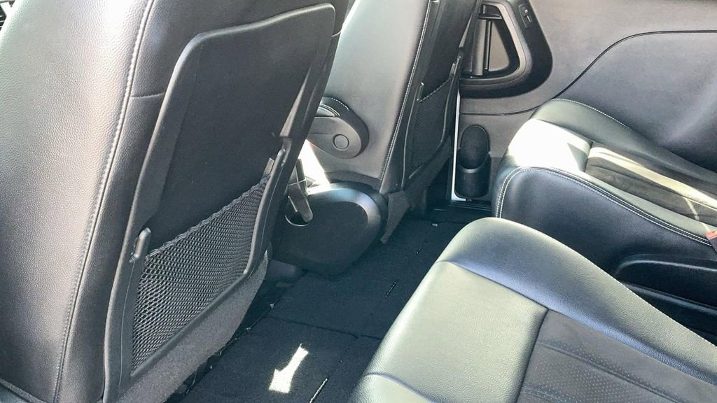 Used 2020 Dodge Grand Caravan SXT w/ Driver Convenience Group FWD image 15