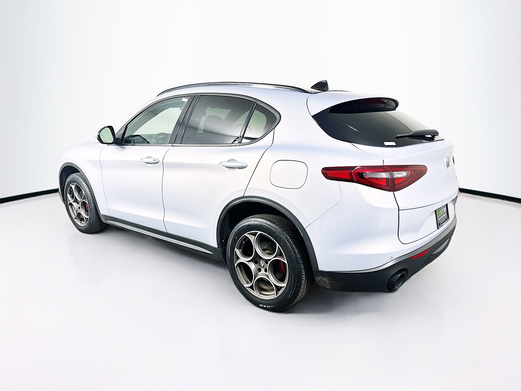 Used 2023 Alfa Romeo Stelvio Sprint RWD image 5