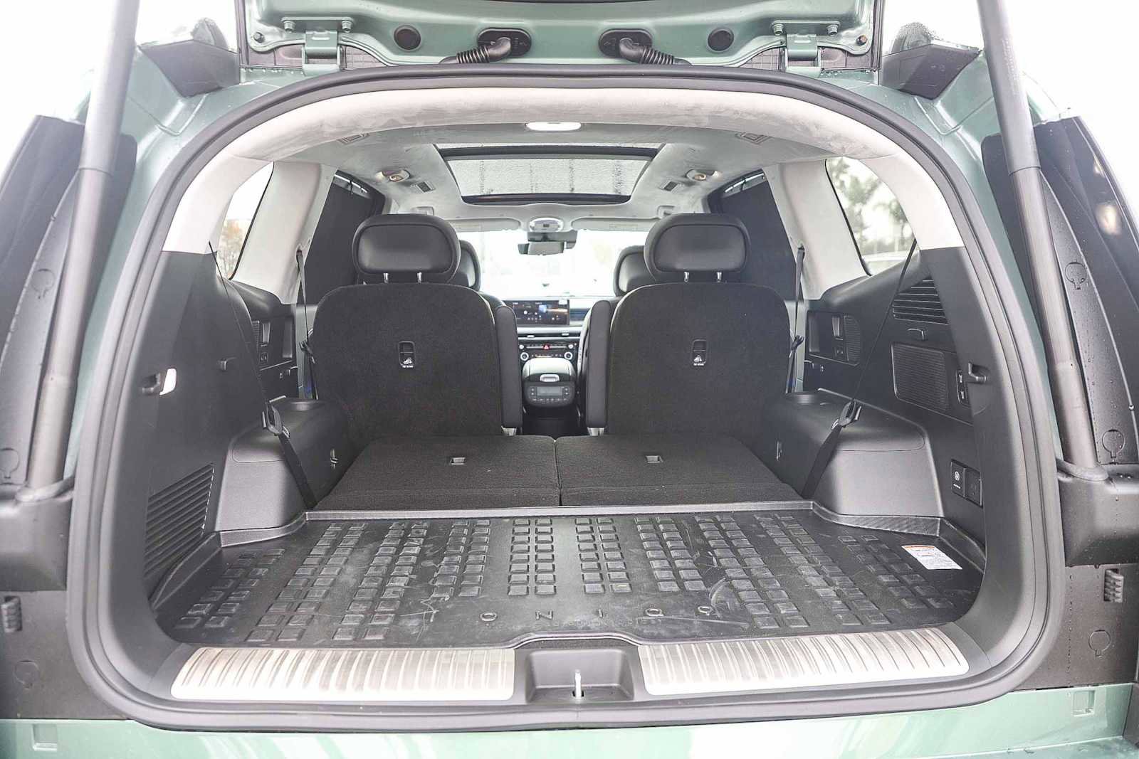 New 2026 Hyundai Ioniq 9 Calligraphy image 13