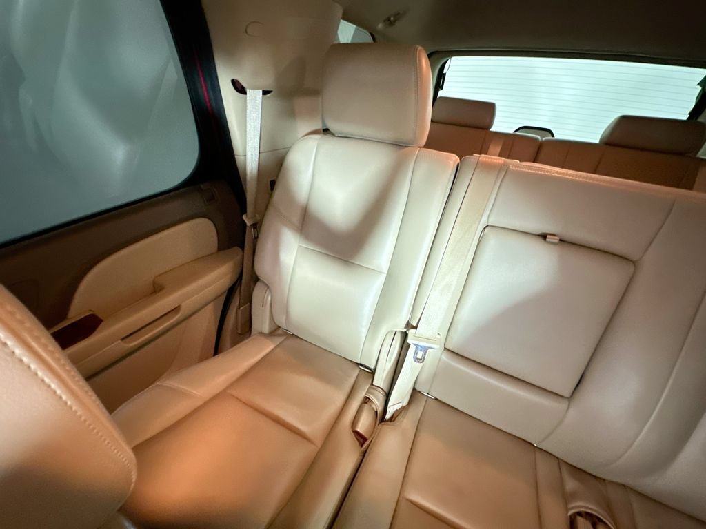 Used 2013 Chevrolet Tahoe LTZ RWD image 12