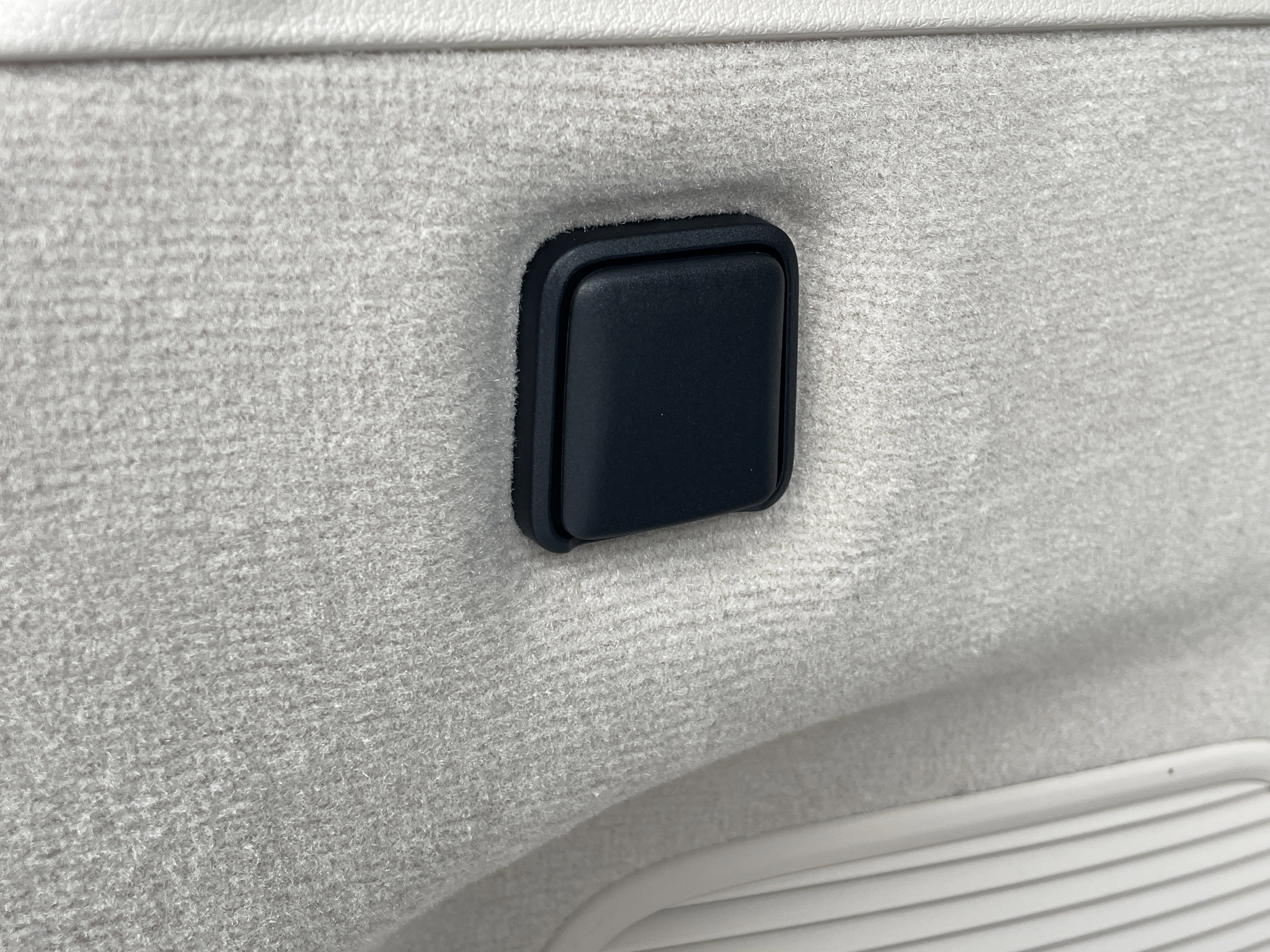 New 2026 Mercedes-Benz EQS 400 4MATIC SUV image 10