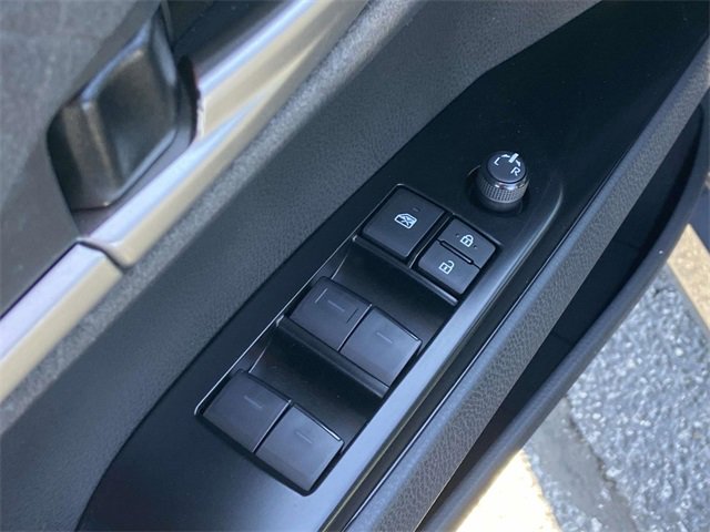 Used 2025 Toyota Camry XLE image 15