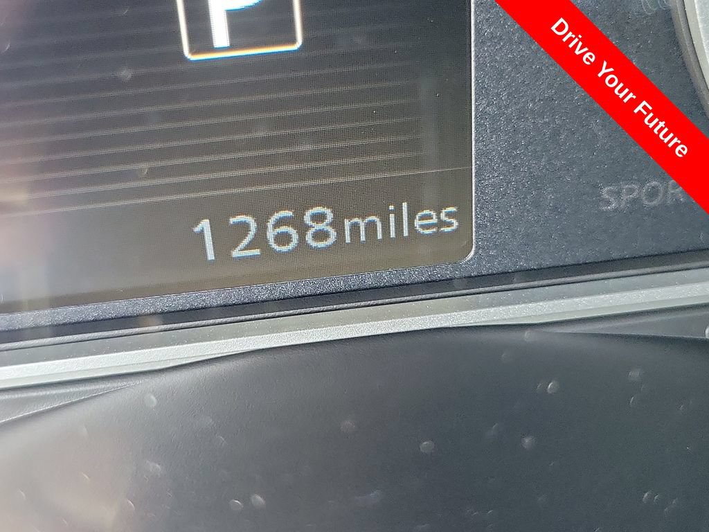 Used 2025 Nissan Versa SV w/ Trunk Package FWD image 8