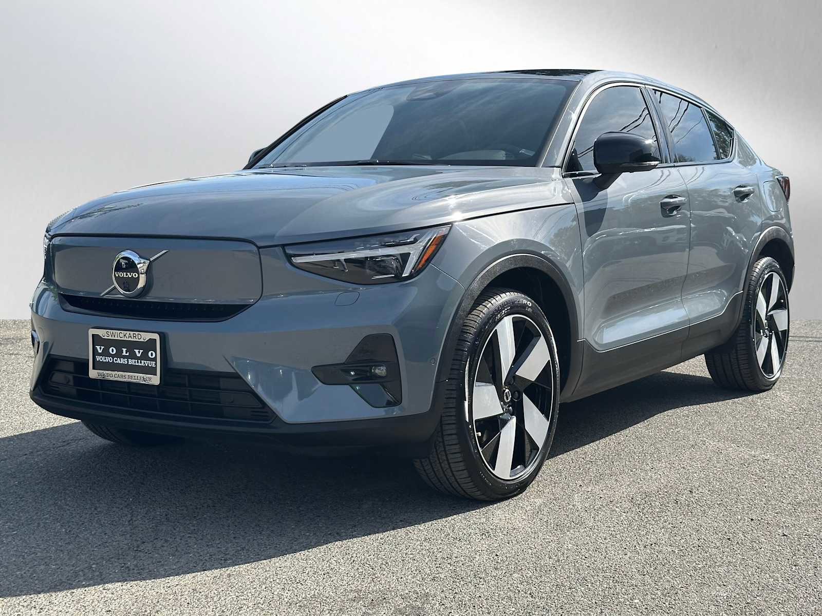 Certified 2023 Volvo C40 P8 Recharge Ultimate AWD/4WD image 8