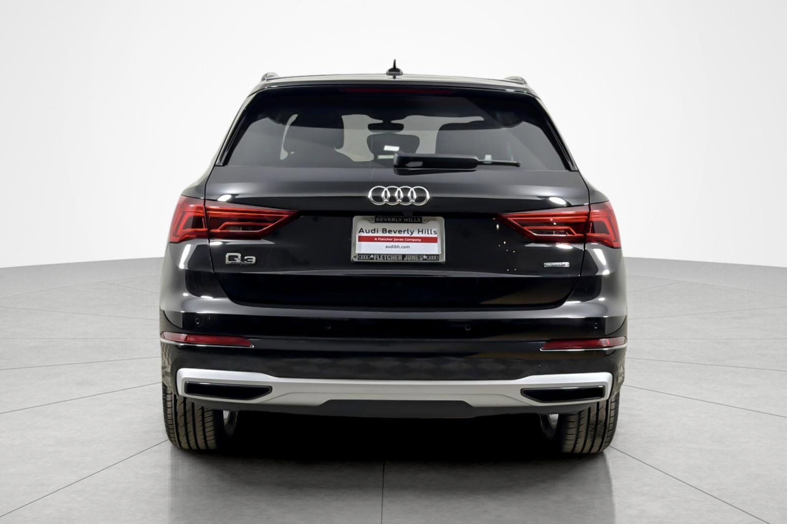 Used 2021 Audi Q3 2.0T Premium w/ Convenience Package image 4