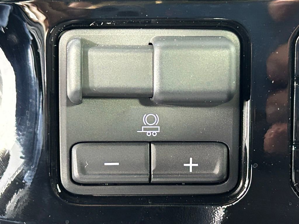 Used 2024 Chevrolet Silverado 2500 High Country w/ High Country Premium Package image 25