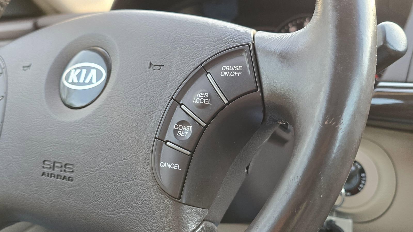 Used 2008 Kia Amanti w/ Leather Pkg FWD image 35