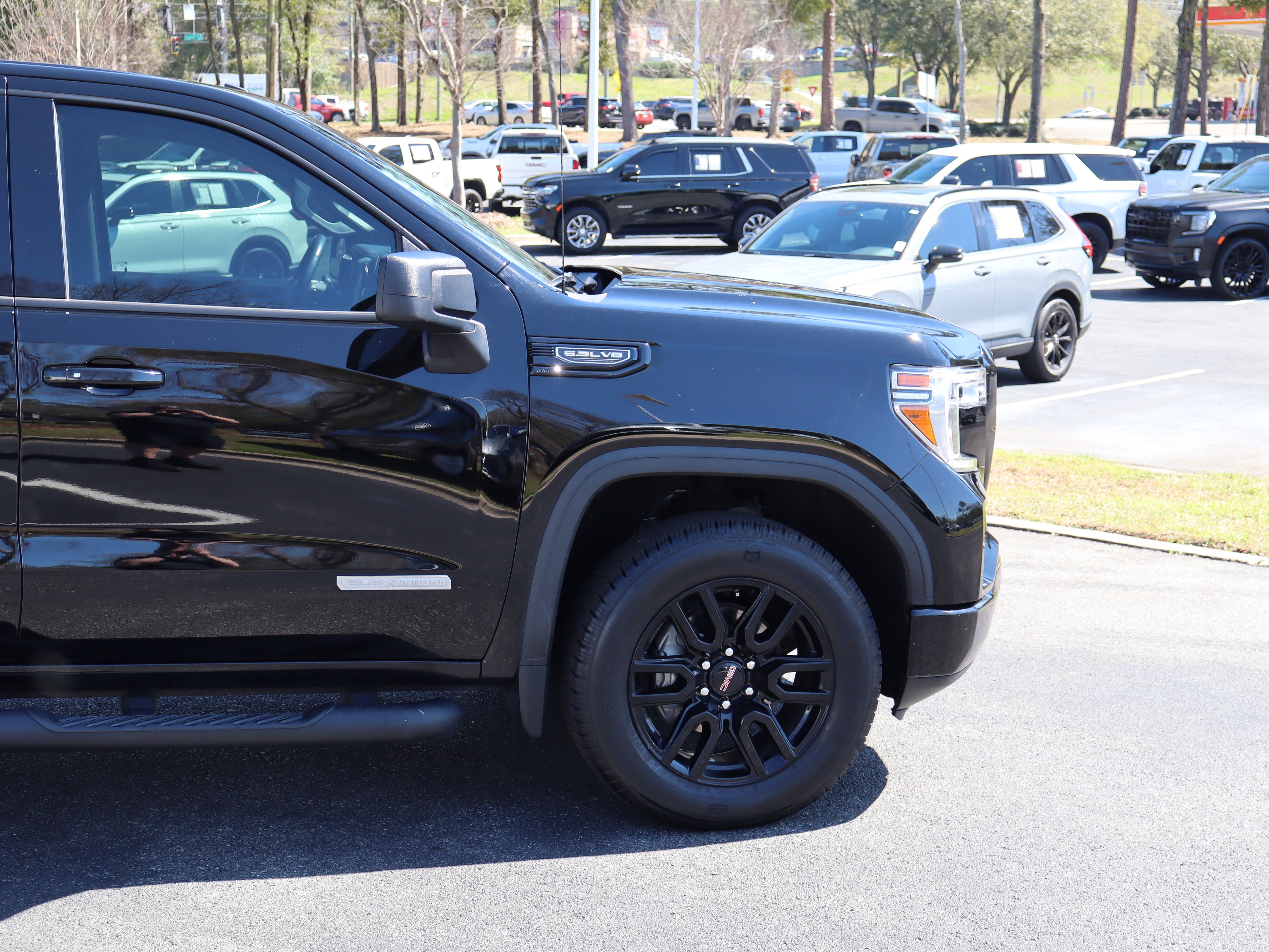 Used 2022 GMC Sierra 1500 Elevation image 11