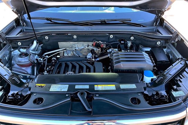 Used 2022 Volkswagen Atlas Cross Sport SEL R-Line image 30