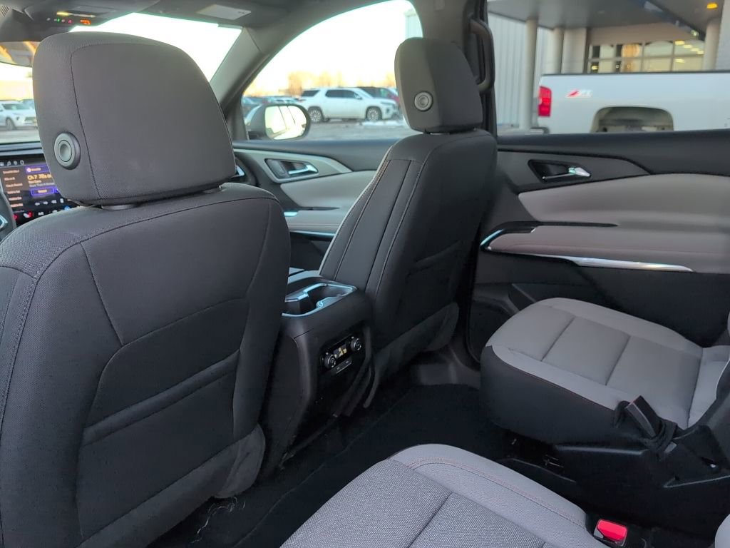 Used 2026 Chevrolet Traverse LT image 21