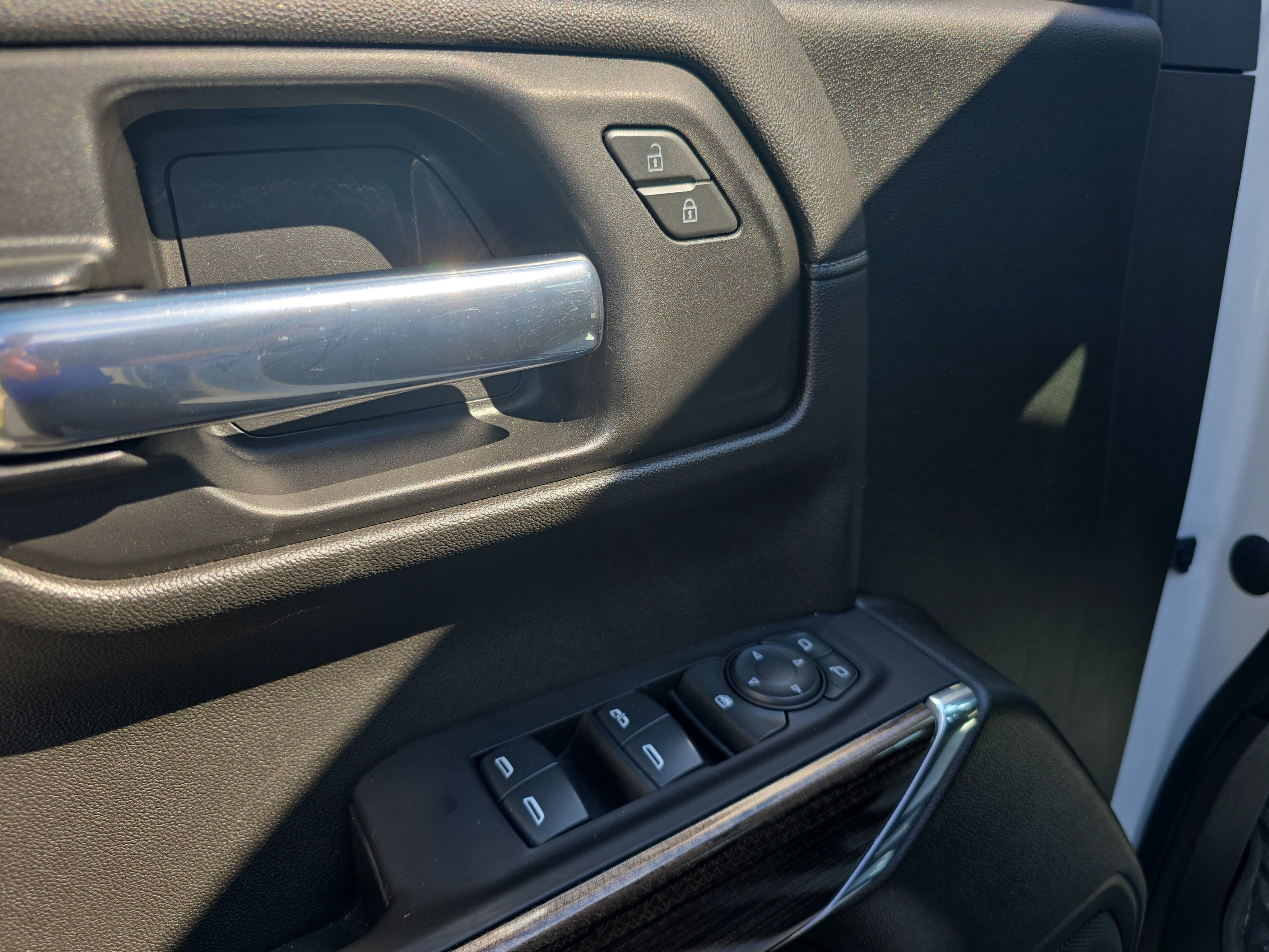 Used 2022 Chevrolet Silverado 1500 RST image 19