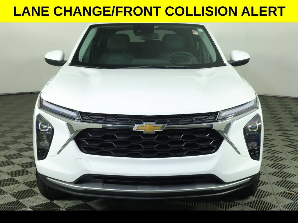 Certified 2025 Chevrolet Trax LT w/ LT Convenience Package FWD image 8