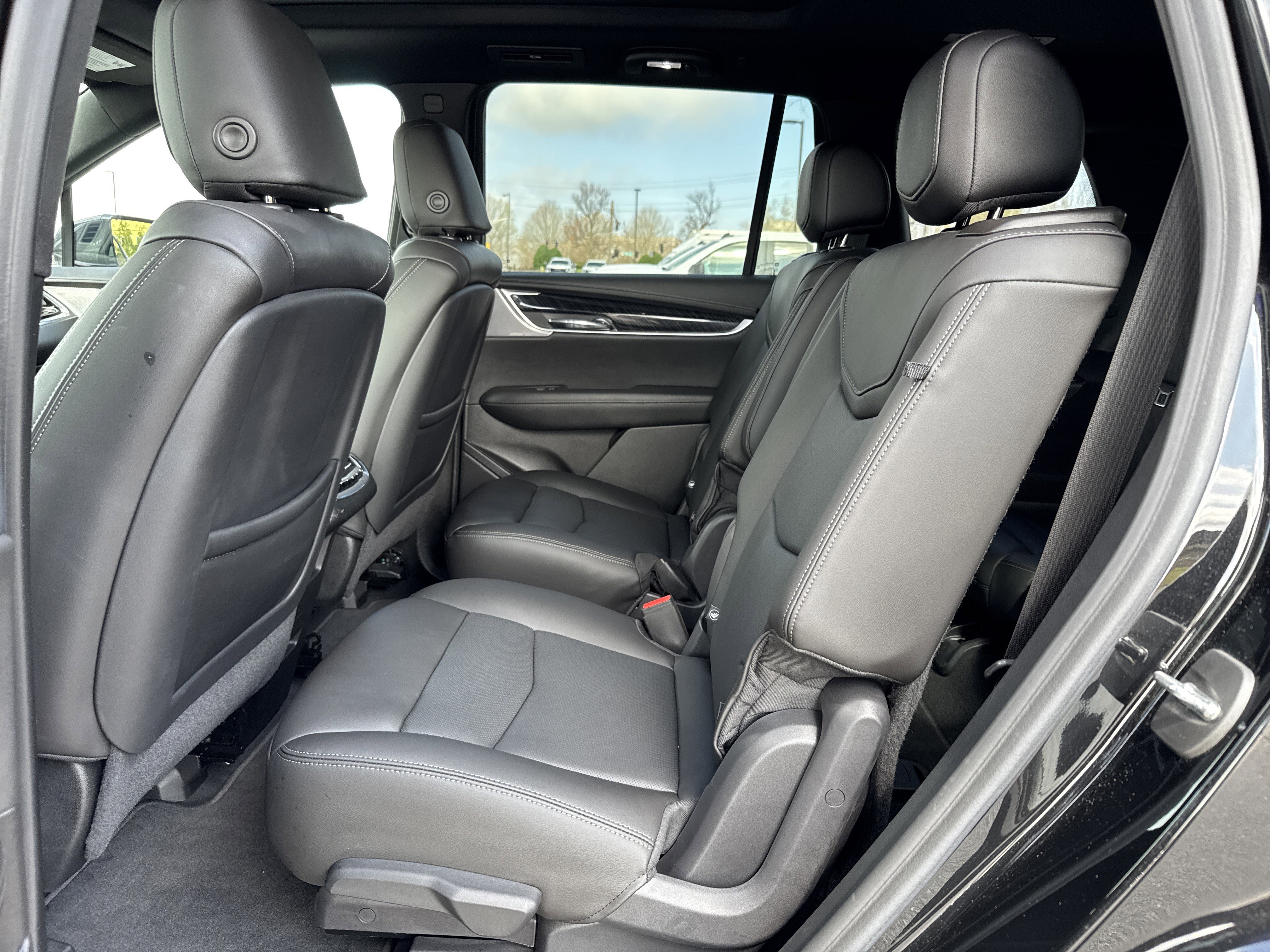 Used 2022 Cadillac XT6 Premium Luxury w/ Technology Package image 31