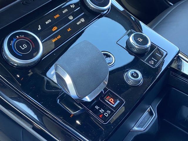 Used 2023 Land Rover Range Rover Sport SE image 16