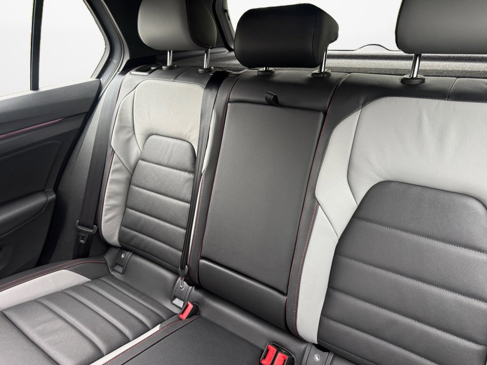 New 2026 Volkswagen GTI SE FWD image 12