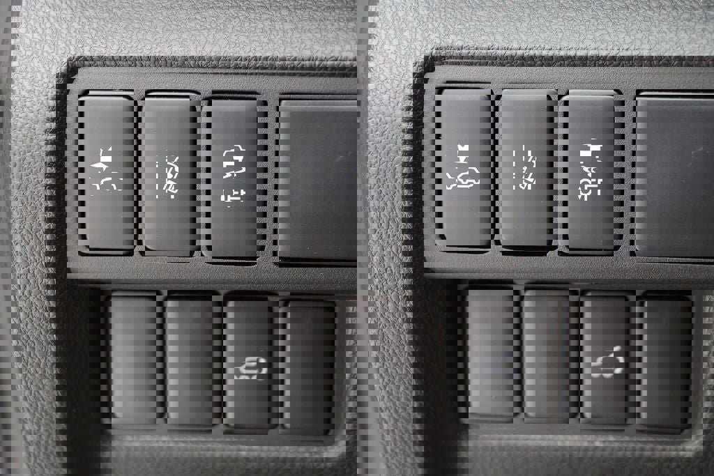 Used 2025 Mitsubishi Eclipse Cross SE image 27