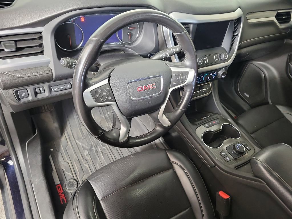 Used 2021 GMC Acadia SLT w/ Technology Package AWD/4WD image 11