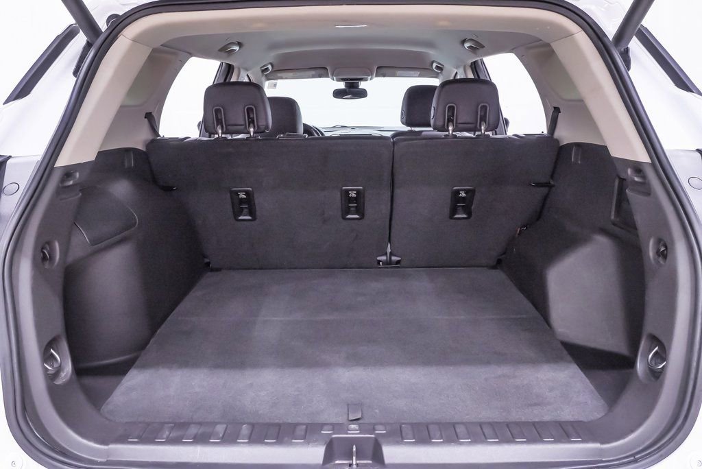 Used 2018 GMC Terrain Denali w/ Advanced Safety Package image 27