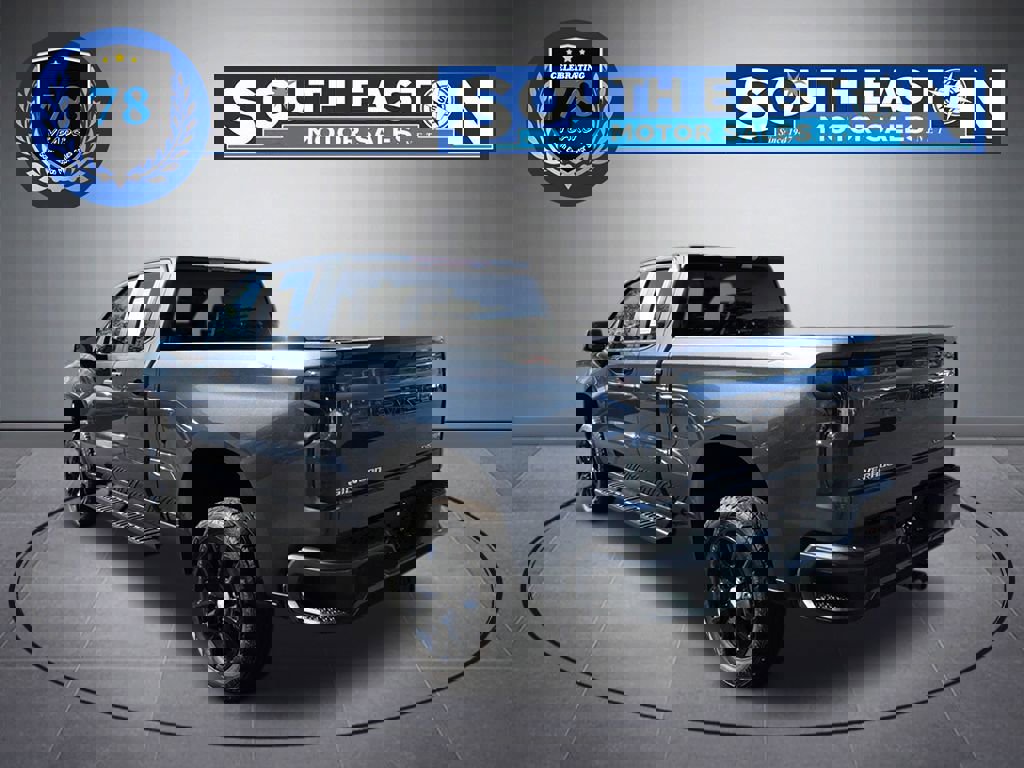 Used 2021 Chevrolet Silverado 1500 Custom image 5