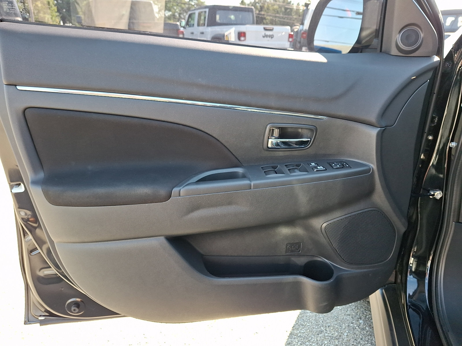 Used 2021 Mitsubishi Outlander Sport ES FWD image 13