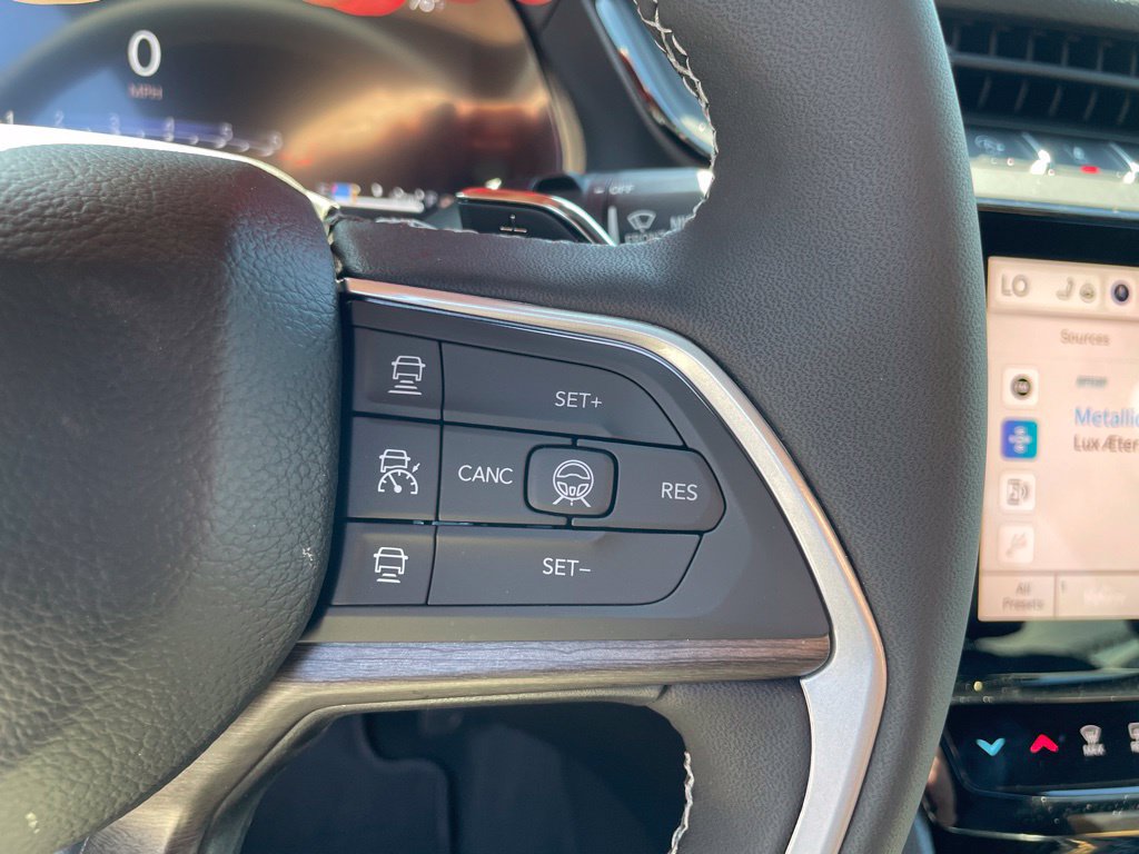 New 2027 Jeep Grand Cherokee Altitude AWD/4WD image 19