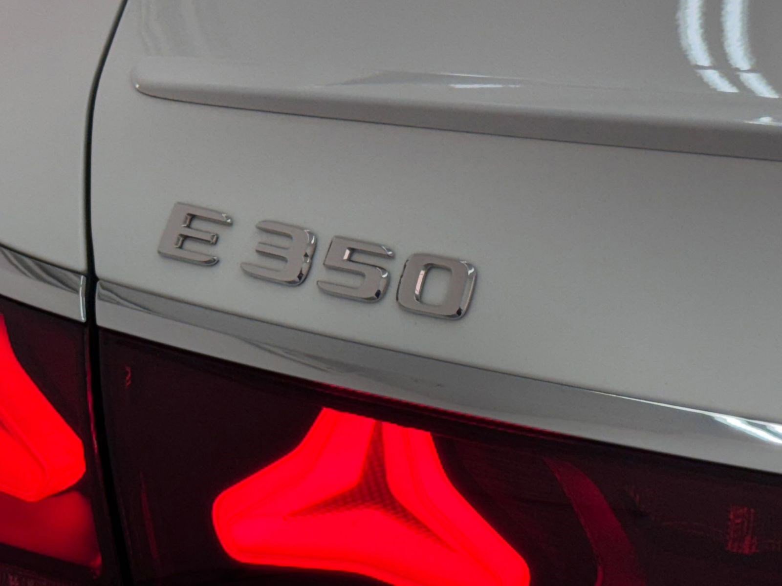 Used 2024 Mercedes-Benz E 350 4MATIC Sedan image 20