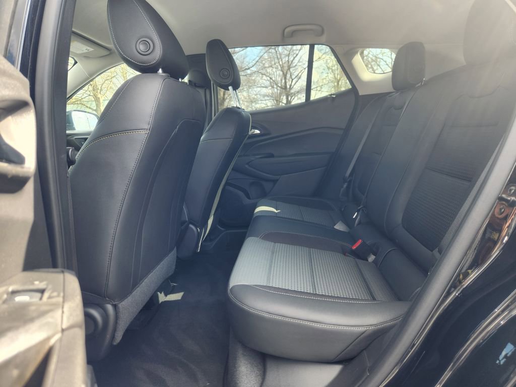 Used 2026 Chevrolet Trax LT FWD image 25