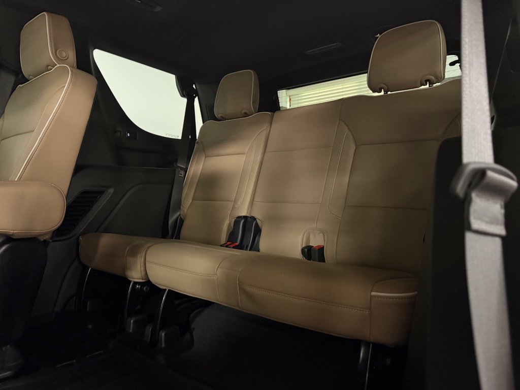Used 2024 Chevrolet Tahoe Premier w/ Premium Package AWD/4WD image 11