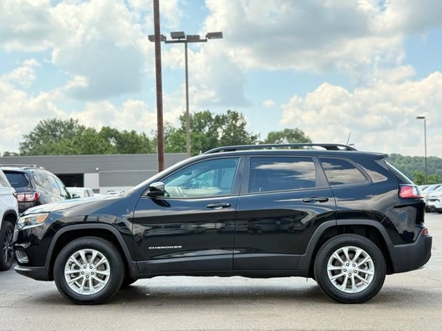Used 2022 Jeep Cherokee Latitude Lux w/ Sun & Sound Group AWD/4WD image 41