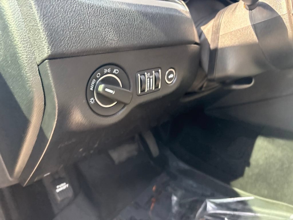 Used 2019 Chrysler 300 Touring w/ Sport Appearance Package RWD image 22