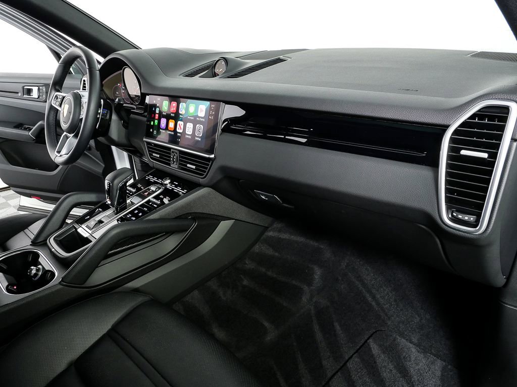 Certified 2023 Porsche Cayenne AWD/4WD image 24