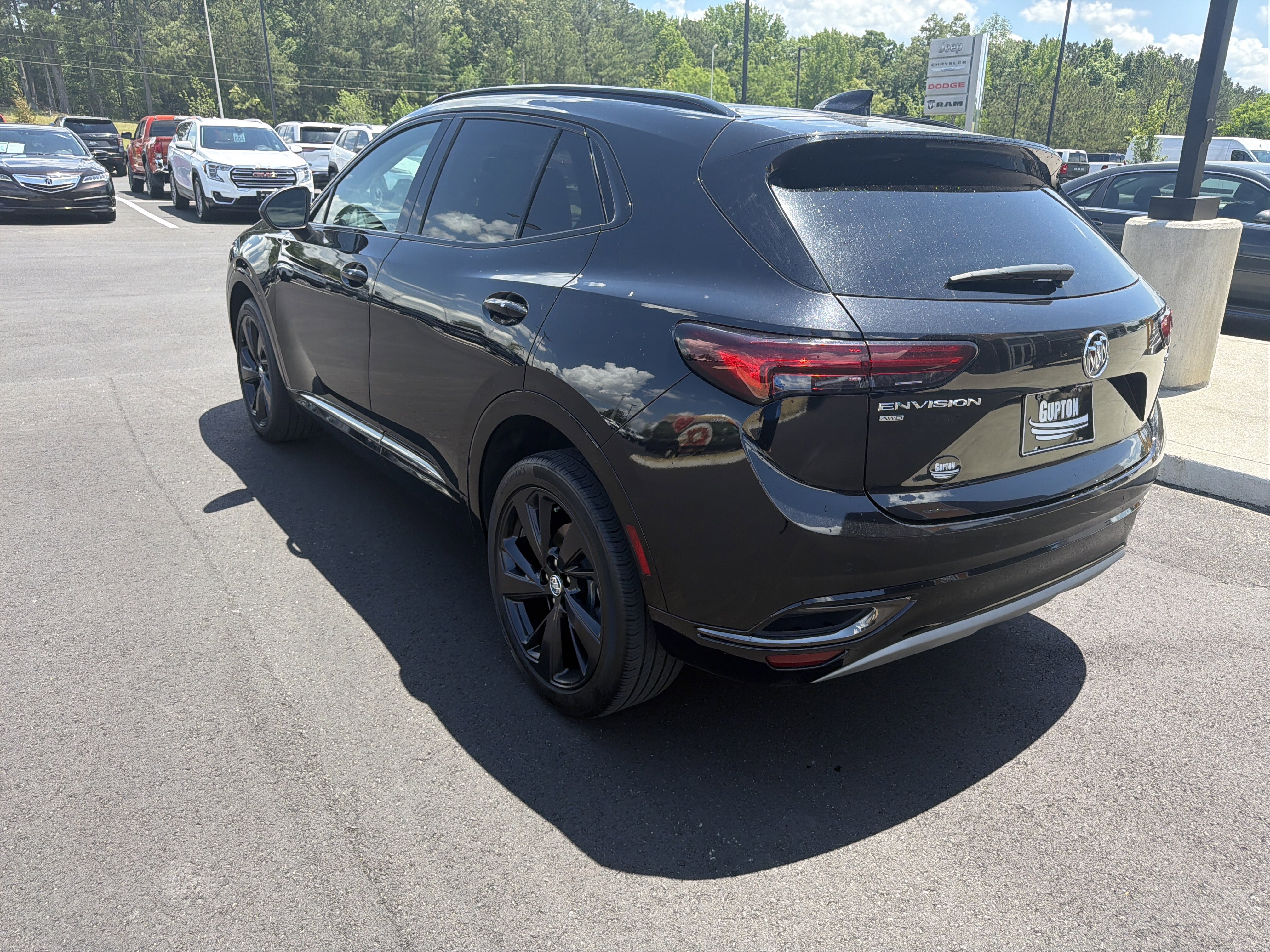 Used 2023 Buick Envision Essence w/ Sport Touring Package AWD/4WD image 19