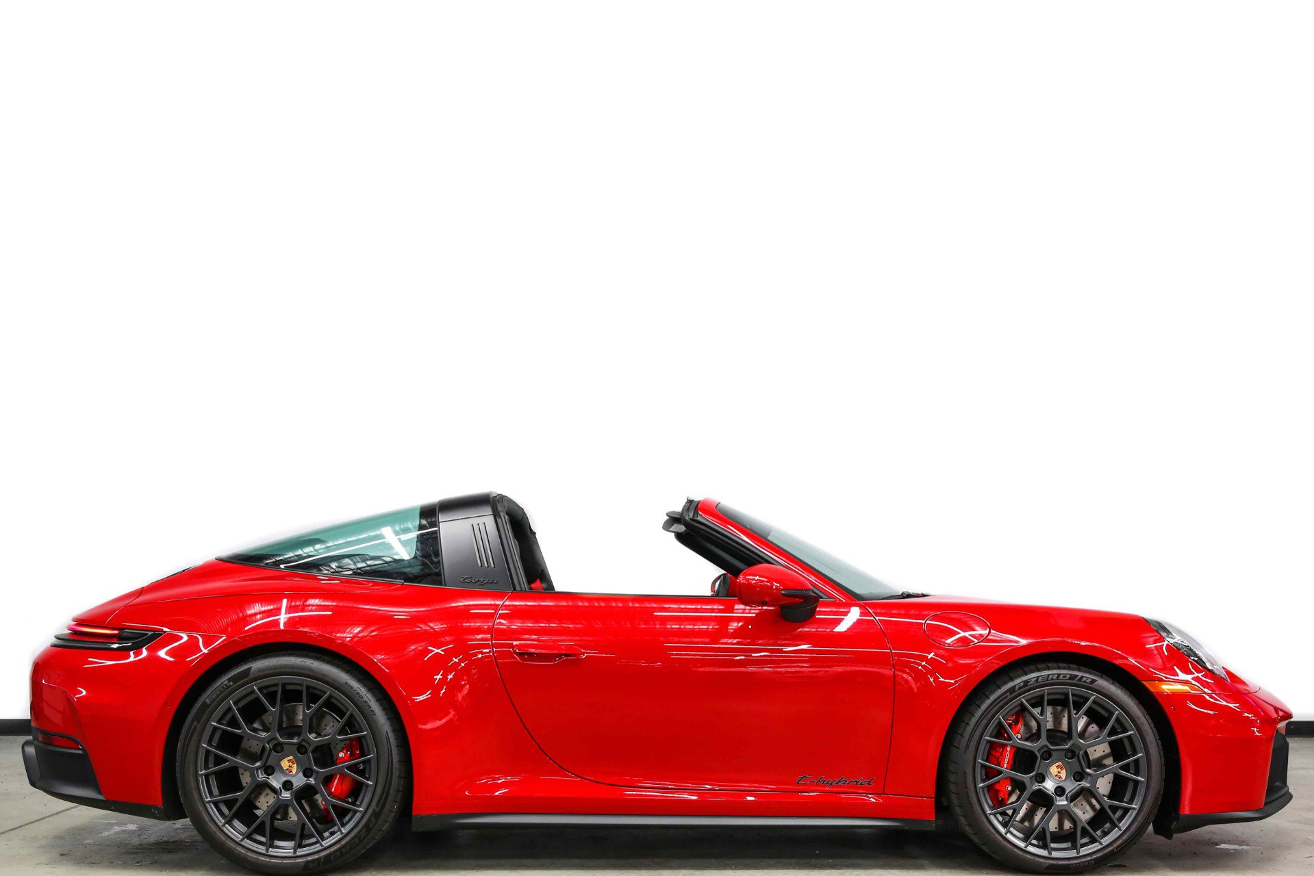 Used 2026 Porsche 911 Targa 4 GTS AWD/4WD image 2